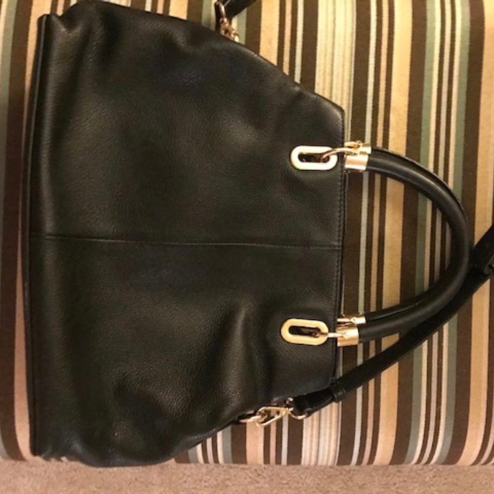 Vince Camuto - Picture 4 of 5